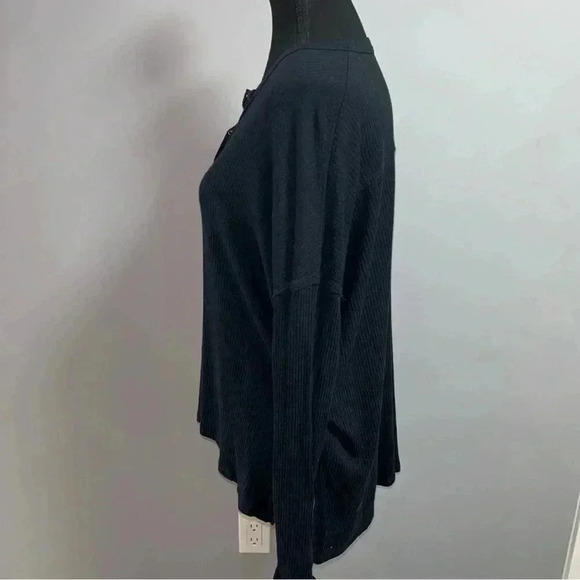 Aerie  Top - Picture 3 of 5